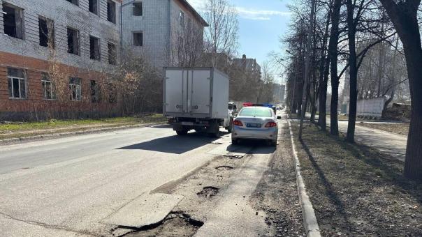 Прокуратура заставила чинить дороги в Новосибирске: история двух улиц