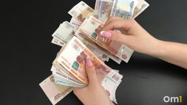 В Омской области глава поселения выписывал матпомощь самому себе