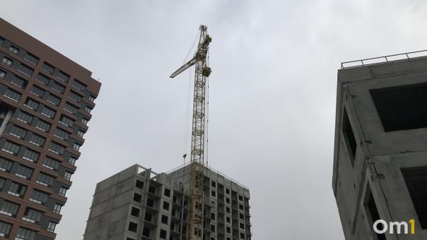 В Омске к 2024 году достроят три долгостроя, в которых жильё ждут 736 дольщиков