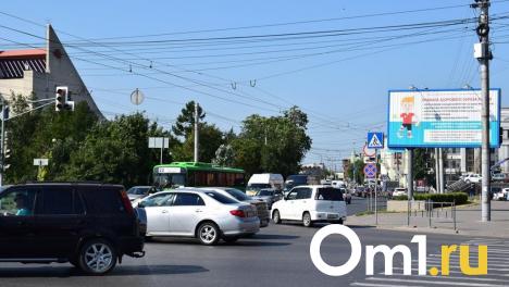 Названы омские улицы, на которых сегодня будут следить за нарушителями