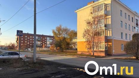 У сквера Героев-авиаторов нарисовали переход из газона в грязь