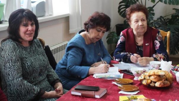 Председатель Заксобрания Новосибирской области Андрей Шимкив организовал встречу с родными бойцов СВО