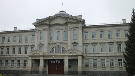 Один из самых состоятельных депутатов Заксобрания стал совладельцем омского «Речпорта»