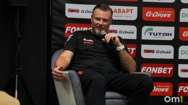 Дмитрий Рябыкин назвал фаворита серии первого раунда плей-офф «Авангарда» и «Сибири»