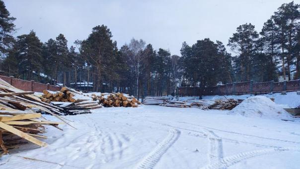 Незаконное строительство банного комплекса обнаружили в Заельцовском бору Новосибирска