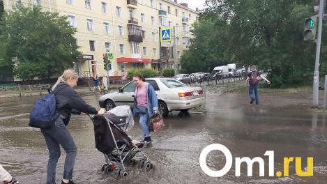 После обеда на Омск обрушится буря с дождём и градом