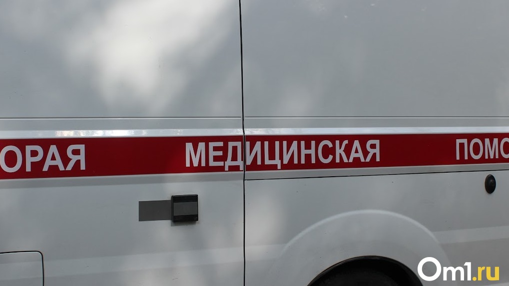Рабочий упал в яму с кипятком во время устранения коммунальной аварии в Бердске