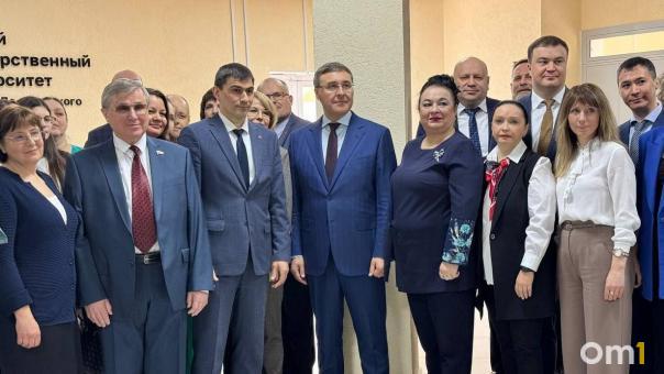 Министр науки Фальков узнал о проблемах в ОмГУ