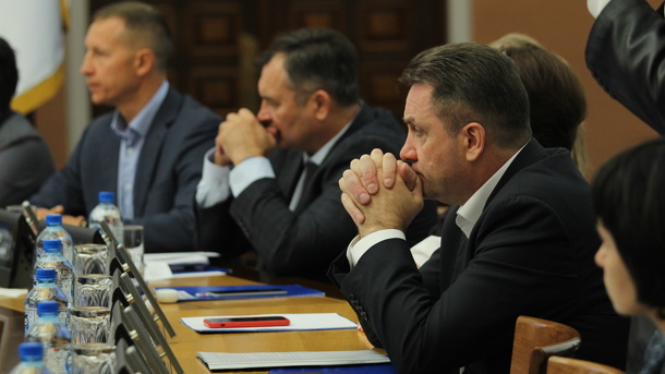 Лишать мандатов уехавших из России депутатов предложили в горсовете Новосибирска