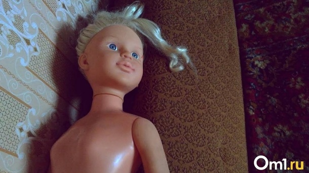 Омская стримерша «затыкала рот малышу», который мешал ей собирать донаты