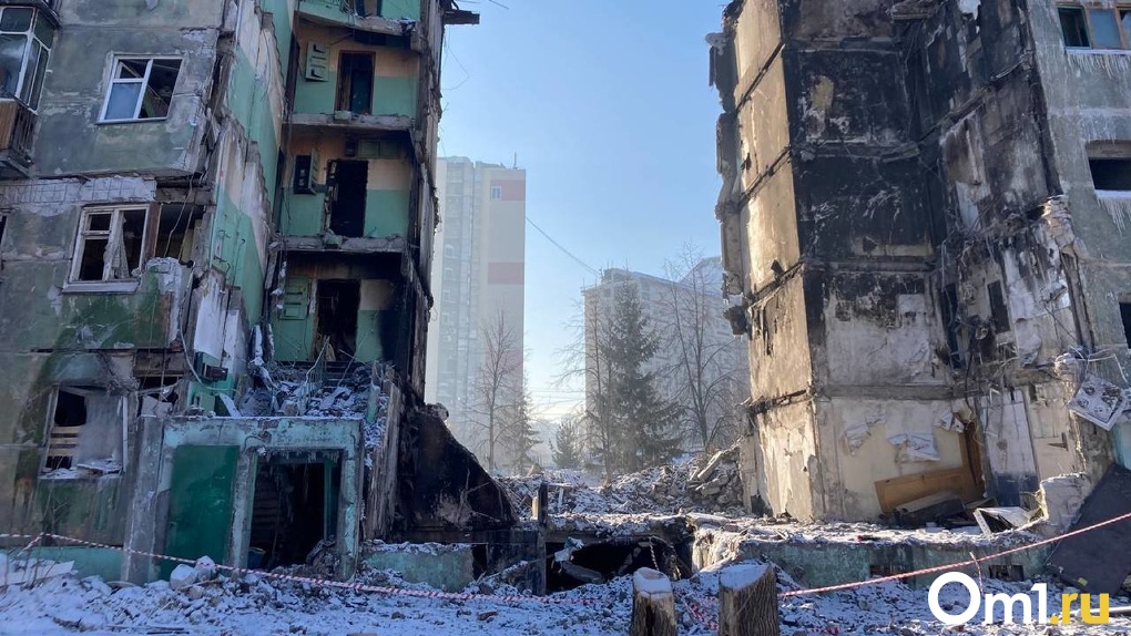«Люди до сих пор в шоке»: что происходит у дома на Линейной в Новосибирске спустя неделю после взрыва