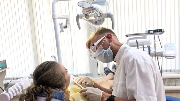 Не стесняйтесь проблем с зубами. Их можно решить!