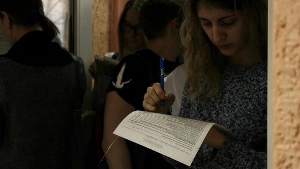 В Новосибирске две женщины легализовали 400 мигрантов — раскрыта схема