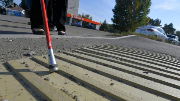 В Омске для маломобильных граждан оборудуют 25 остановок