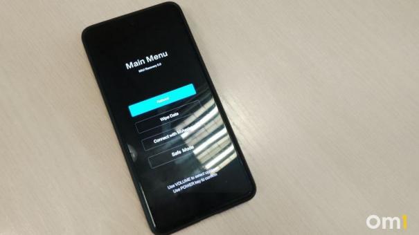 Смартфоны Xiaomi и Poco новосибирцев массово перестали работать