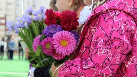 В школу без стресса: инструкция от психотерапевта, которая поможет подготовить ребёнка к новому учебному году