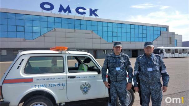 Омичей наградили за ликвидацию пожара у омского аэропорта