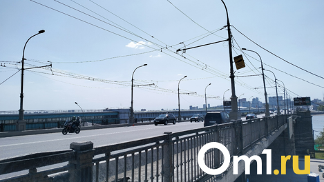 Опоры и арки Октябрьского моста в Новосибирске окрасят в единый серый тон