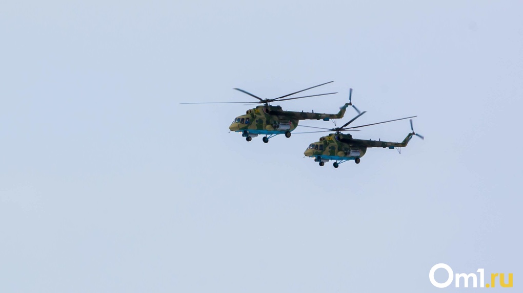 Новосибирцев напугали вертолёты над городом. ВИДЕО