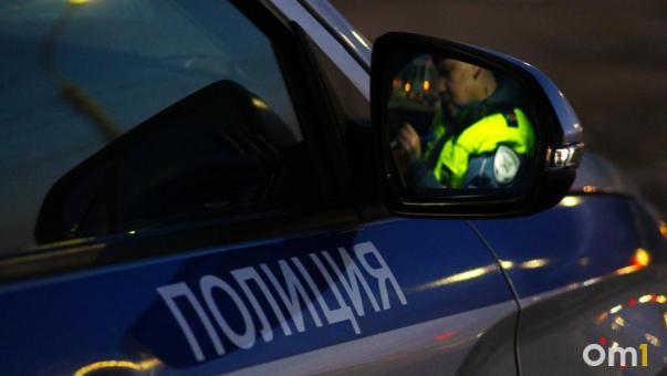Повредил глаз бритвой: омские подростки напали на прохожих с самодельным оружием