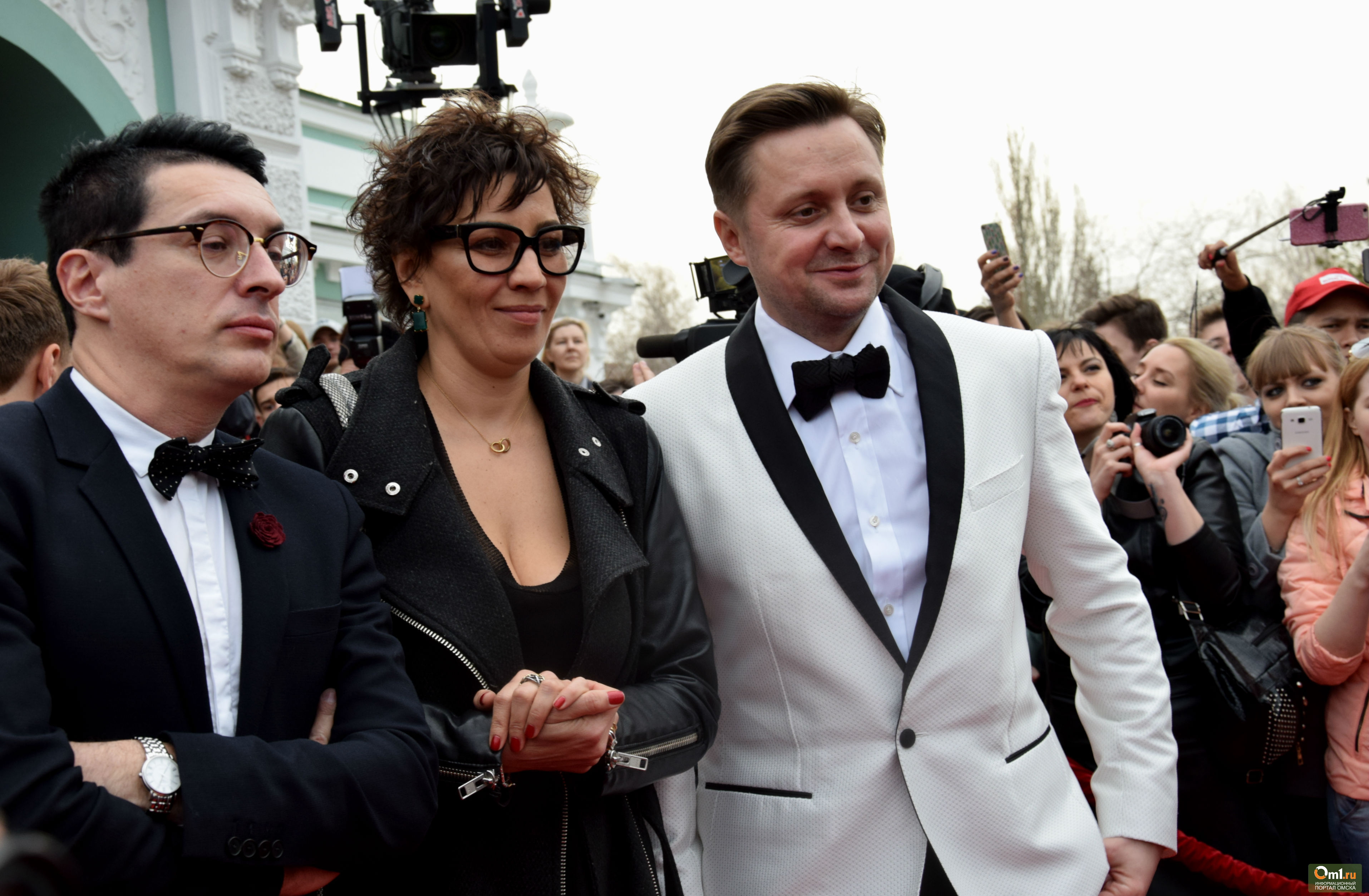 Кинофестиваль в омске. Фестиваль сити омск. Эпическое открытие фестиваля. Кинофестиваль движение. Фестиваль сити омск.