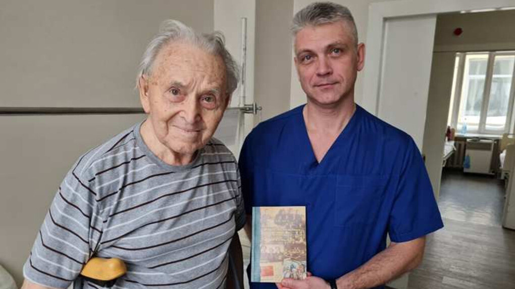 Новосибирские врачи заменили колено 97-летнему ветерану