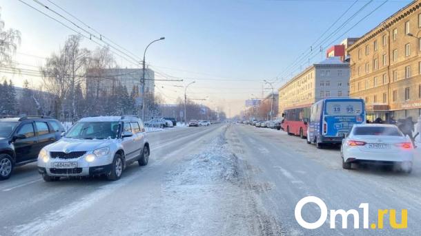 Водитель не пропустил скорую помощь к пациенту с инфарктом в Новосибирске