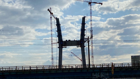 Минимальная стоимость проезда по четвёртому мосту составит 100 рублей