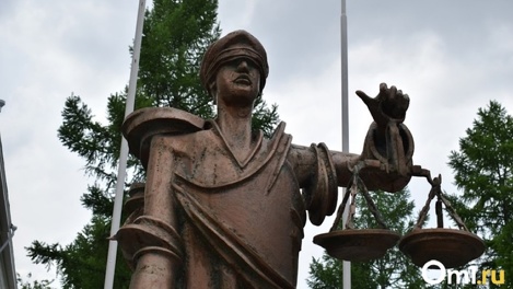 Бывшего прокурора Дзержинского района Новосибирска снова оставили под стражей