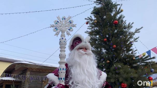 В Омске уже образовалась очередь на заказ Деда Мороза и Снегурочки