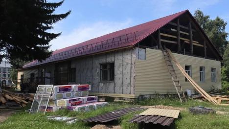 Оксана Фадина проинспектировала ремонт двух важных объектов в Усть-Ишиме