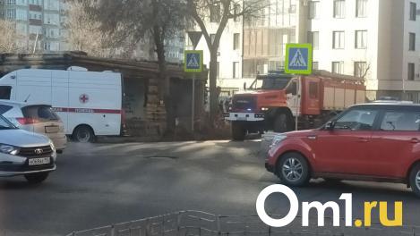 В центре Омска обрушилось строение — под завалами погиб человек