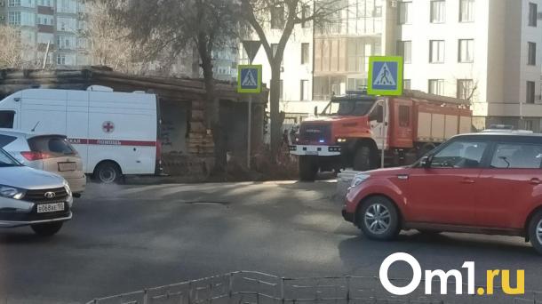 В центре Омска обрушилось строение — под завалами погиб человек
