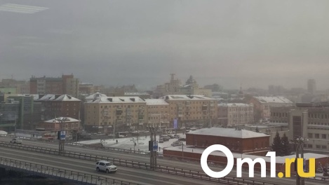 Превышения в двух округах: омичам рассказали, чем они дышали в ноябре