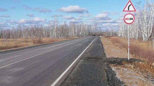 Виталий Хоценко: на трассе Называевск – Исилькуль отремонтировано 30 км дорожного полотна