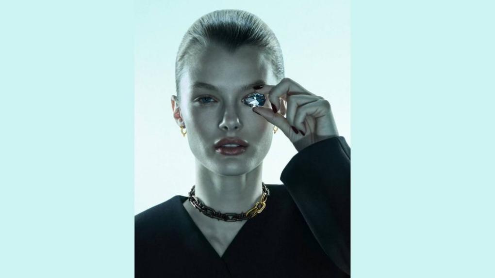 Модель из Омска снялась в рекламе мирового ювелирного бренда Tiffany