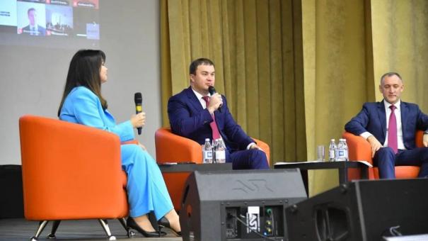 Виталий Хоценко принял участие в открытии проекта «Взлетная полоса для молодых профессионалов»