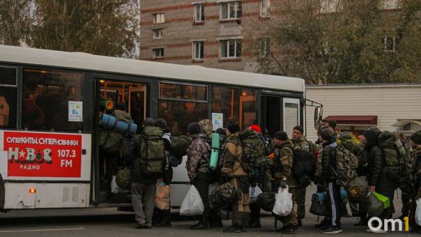 Омским работодателям будут выплачивать компенсацию за трудоустройство членов семьи мобилизованного