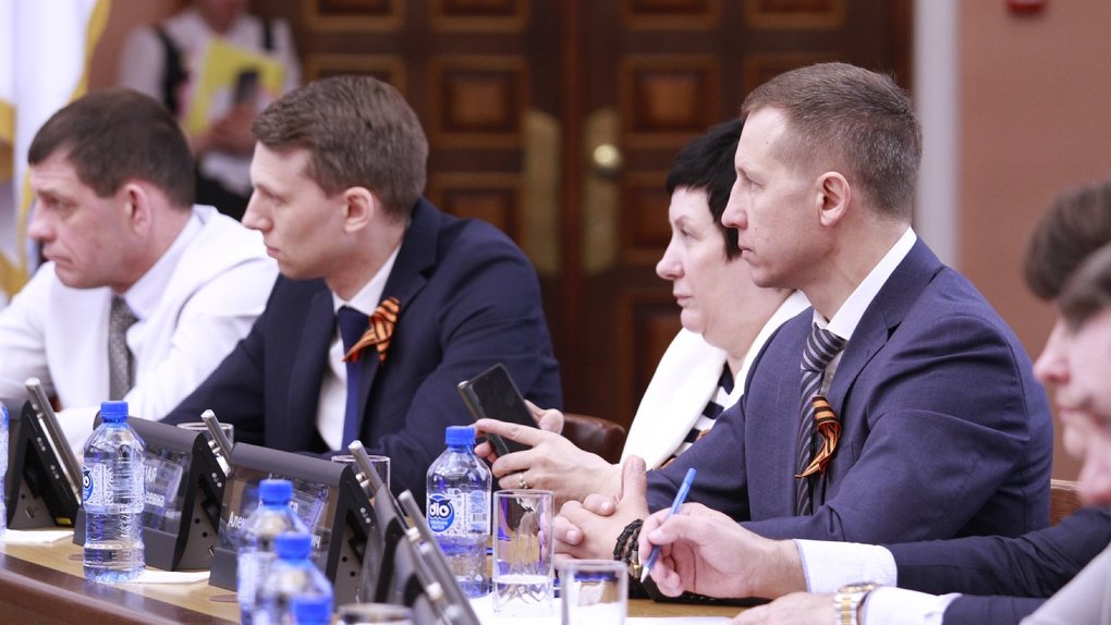 Новую систему выборов мэра и ремонт теплосетей обсудили депутаты новосибирского горсовета