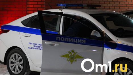 Пьяный омич на иномарке врезался в автобус, убегая от полицейских