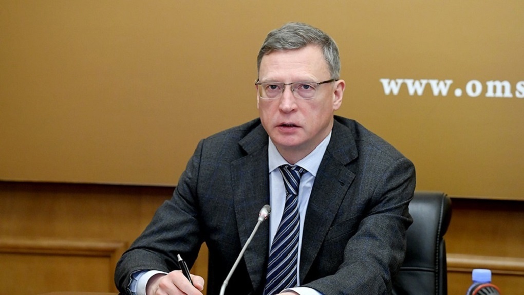 Бурков заявил, что омским бюджетникам увеличат зарплаты