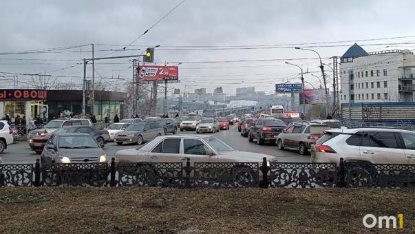 На омских дорогах появятся 144 точки с камерами-треногами