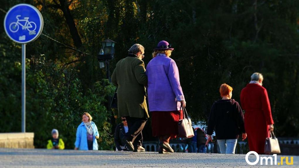 Омичам рассказали, как долго в регионе продержится тёплая погода