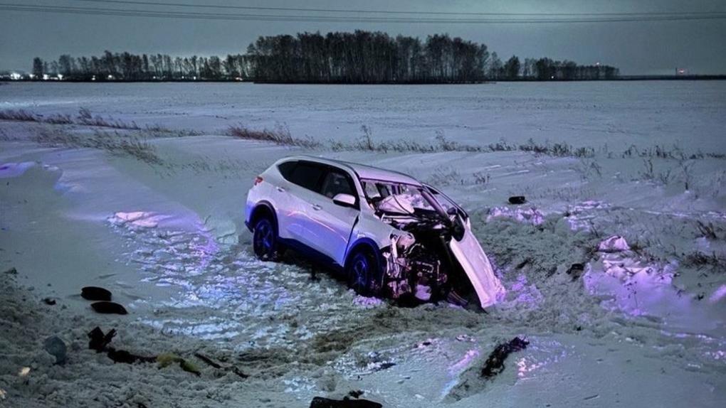 Двое погибли, остальные — в больнице: на трассе Тюмень — Омск произошла жуткая авария