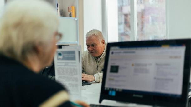 Прокуратура вернула 100 тысяч рублей новосибирской пенсионерке после аферы