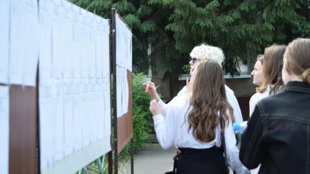 51 выпускник новосибирских школ сдал ЕГЭ на 100 баллов в 2025 году