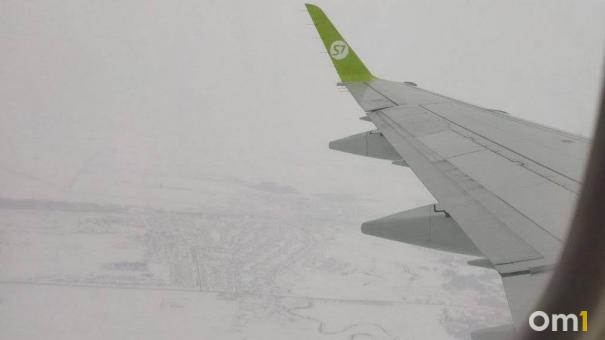 Самолёт рейса Омск — Москва экстренно сел в Казани