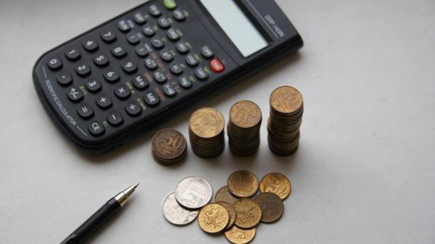 200 рублей за 150 тысяч: жительница Новосибирска продаёт «заряженную на удачу» купюру