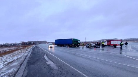 Под Омском в аварии на автодороге в сторону Фёдоровки погиб мужчина
