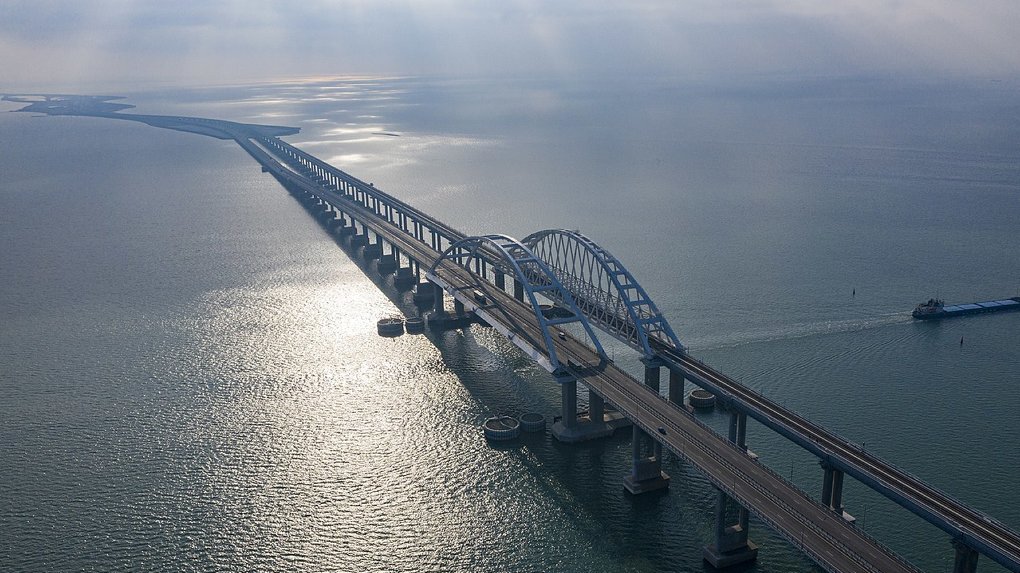 Что произошло на Крымском мосту? Онлайн-трансляция